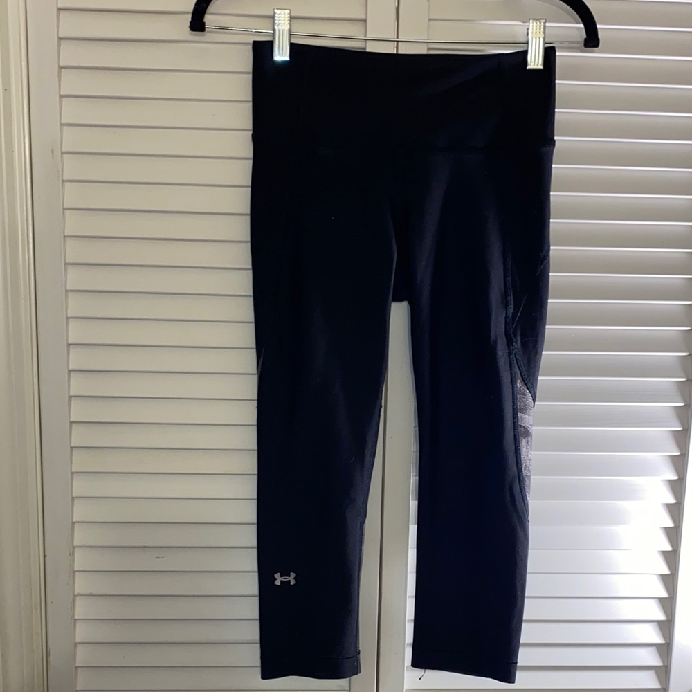 Under Armour Heat Gear Compression Breathable Black Capri Cropped Leggings SZ SM